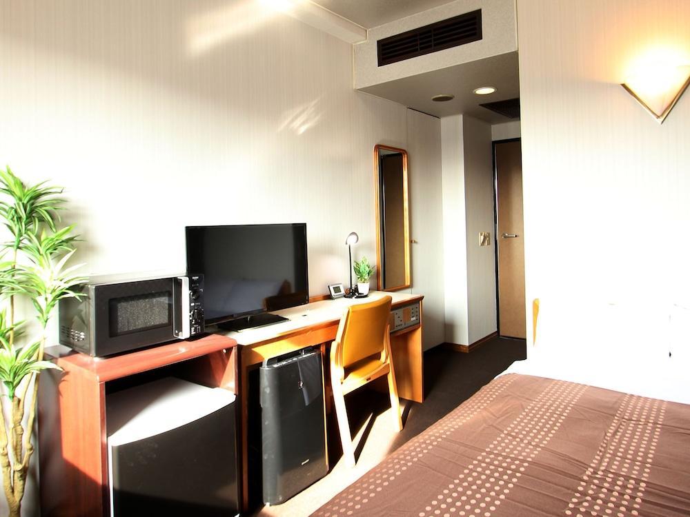 Hotel Livemax Budget Уцуномія Екстер'єр фото