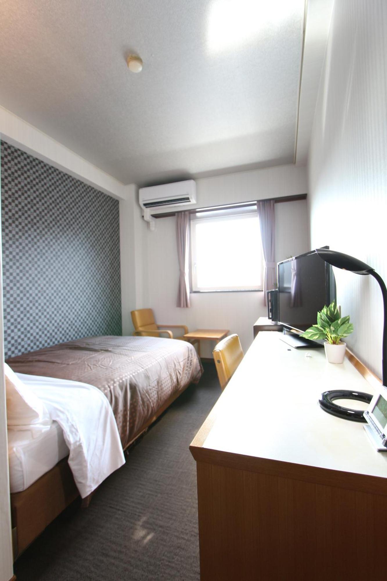 Hotel Livemax Budget Уцуномія Екстер'єр фото