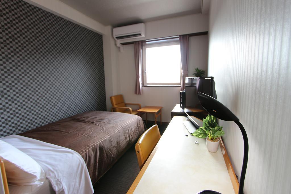 Hotel Livemax Budget Уцуномія Екстер'єр фото